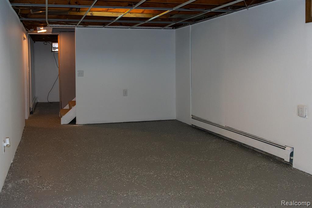 629 N VERMONT Avenue, Royal Oak, MI 48067 — Photo 18