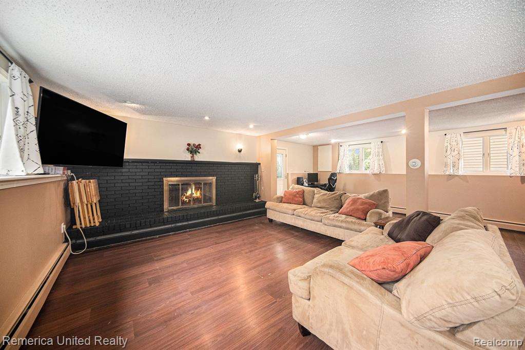 10606 HEENAN Drive, Whitmore Lake, MI 48189 — Photo 20