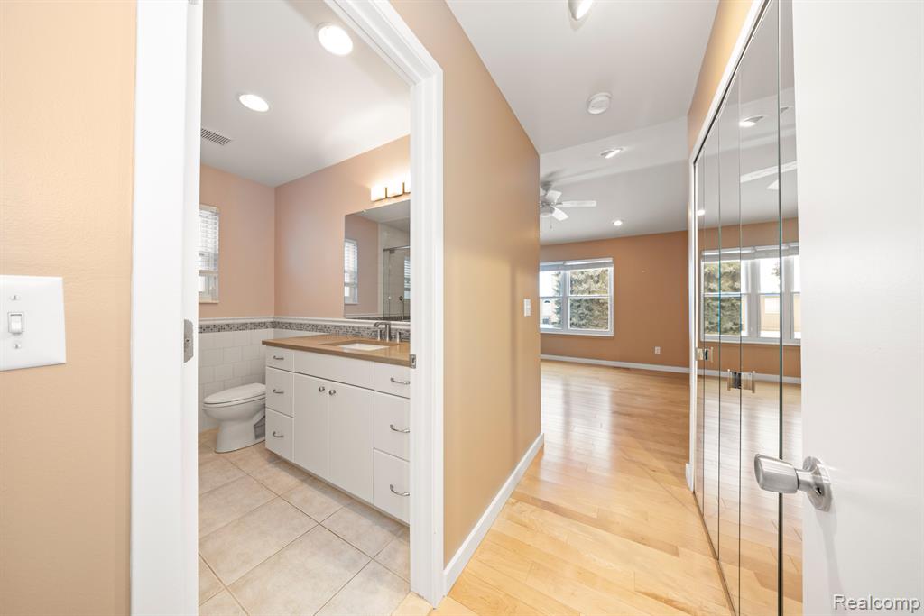 165 WINDING Brook, Commerce Twp, MI 48390 — Photo 13