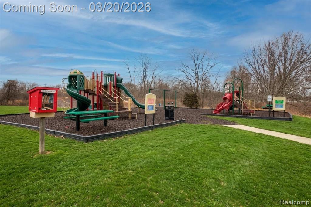 8627 Cass River Drive, Fowlerville, MI 48836 — Photo 22