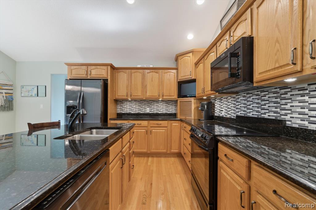 4273 Fairway Lane, Jackson, MI 49201 — Photo 18