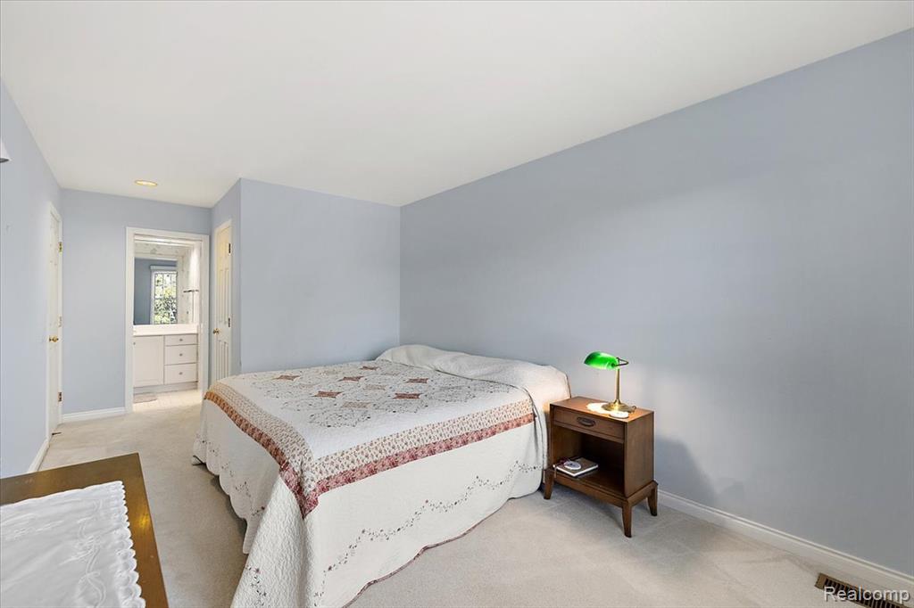 9000 Harbor Place Drive, Saint Clair Shores, MI 48080 — Photo 39