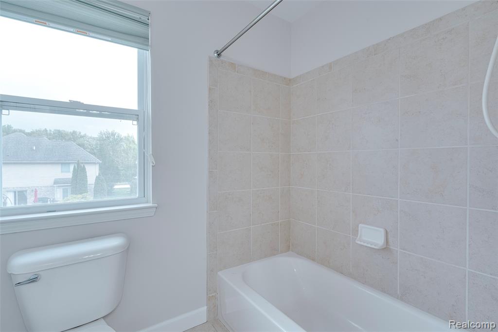 51921 Red Cedar ct, South Lyon, MI 48178 — Photo 58