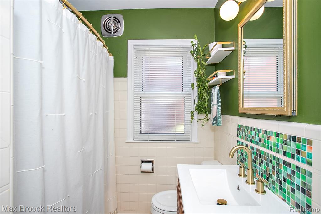 13353 Sherwood Drive, Huntington Woods, MI — Photo 25