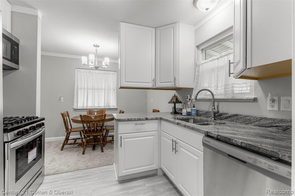 7120 Jackson Avenue, Taylor, MI 48180 — Photo 16
