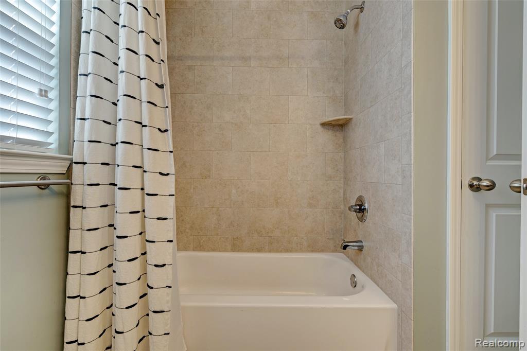 28545 Cottage Lane, New Hudson, MI 48165 — Photo 37