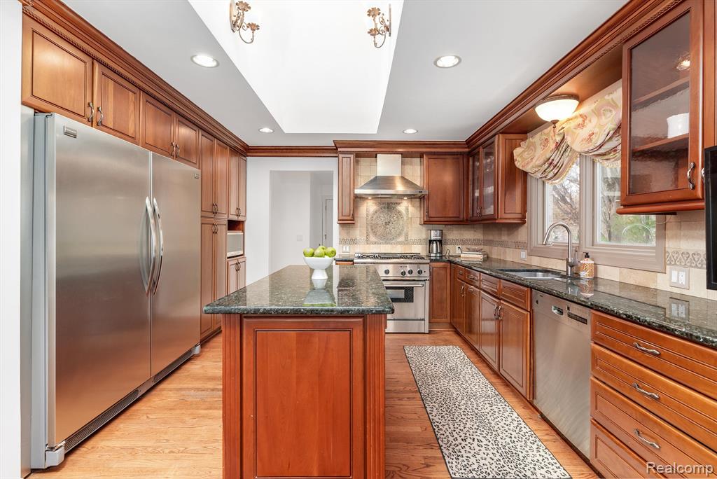 5035 Oakbrooke Drive, West Bloomfield, MI 48323 — Photo 11