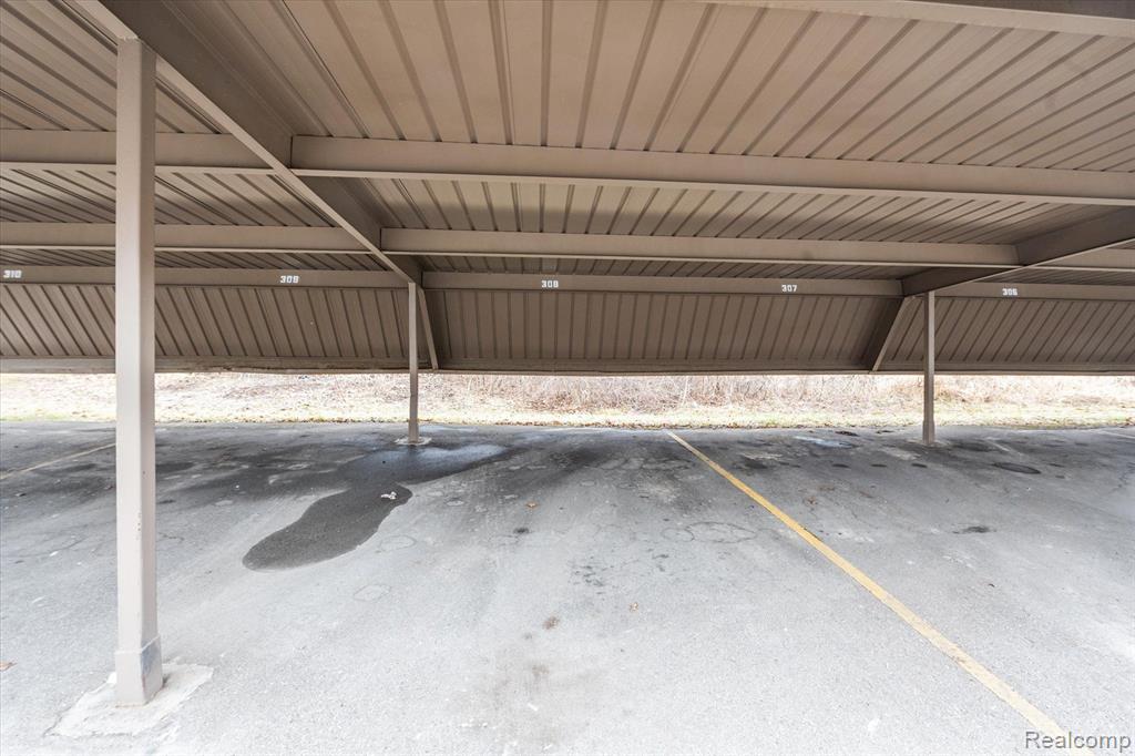 8719 Meadowbrook Drive, #5, Brighton, MI 48116 — Photo 38