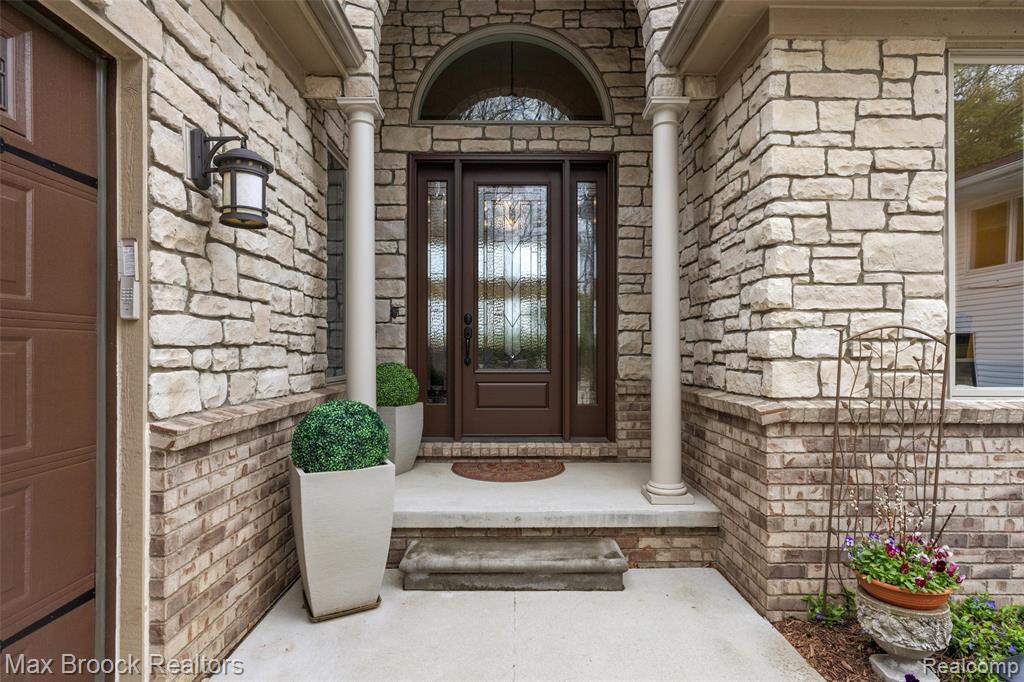4353 Forest Avenue, Waterford, MI 48328 — Photo 4