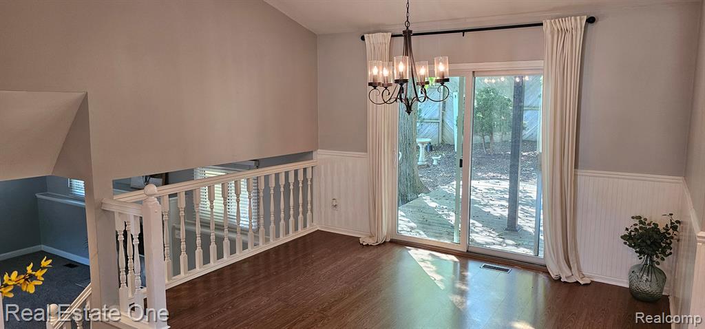 961 Abbey Lane, Milford, MI 48381 — Photo 7