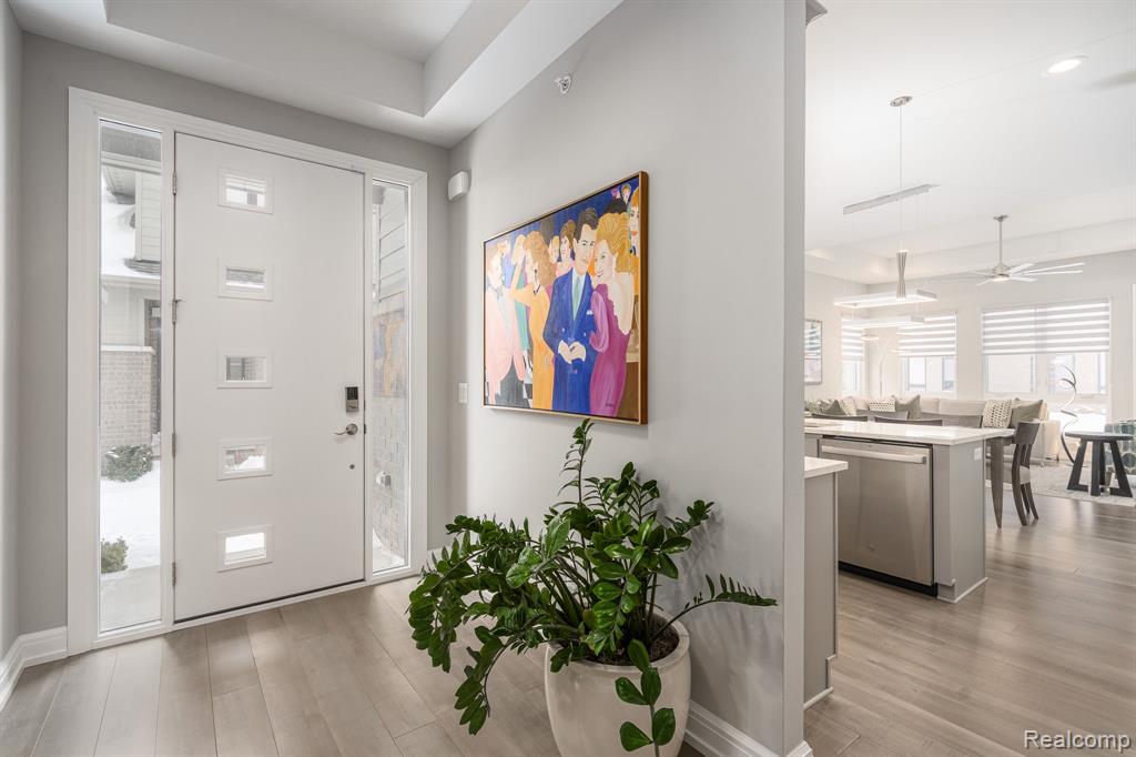7484 Gramercy Circle, West Bloomfield, MI — Photo 3