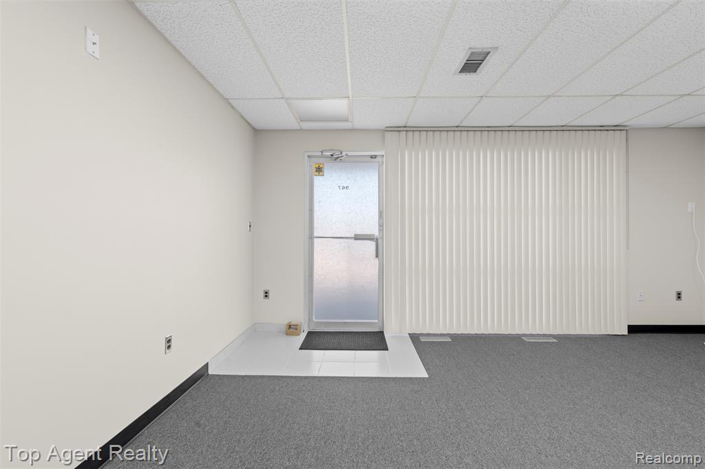 967 Oakwood Drive, Rochester, MI 48307 — Photo 6