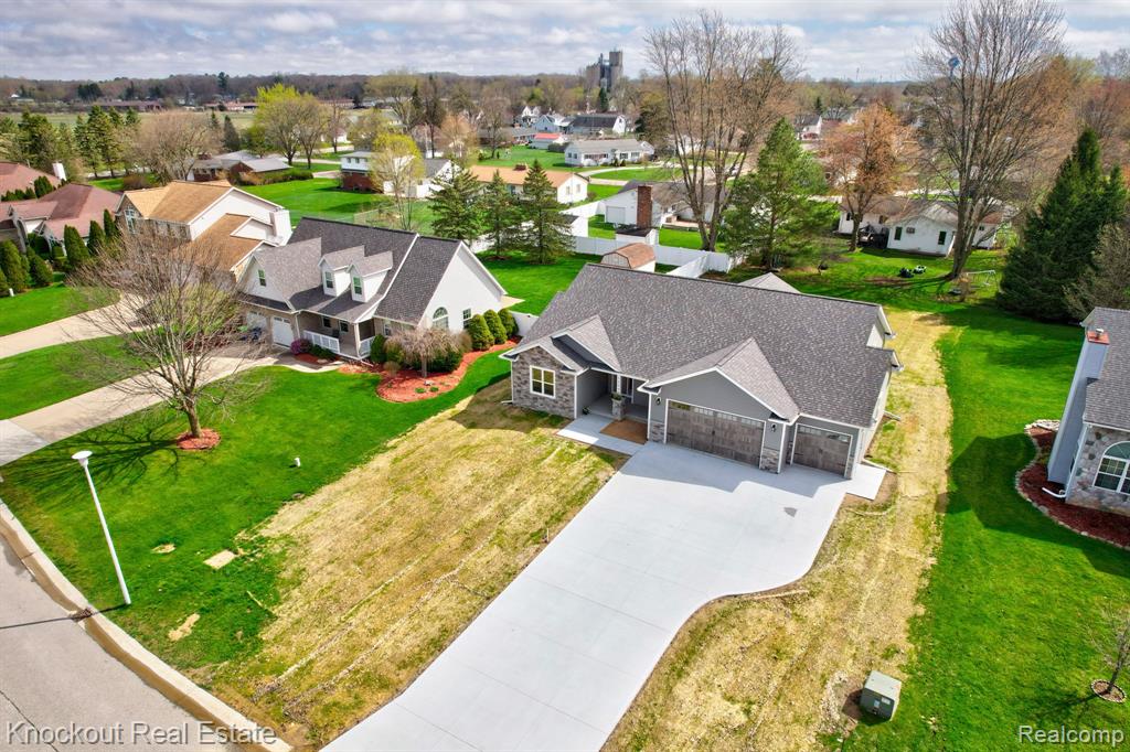 12095 Country Run Drive, Birch Run, MI 48415 — Photo 56