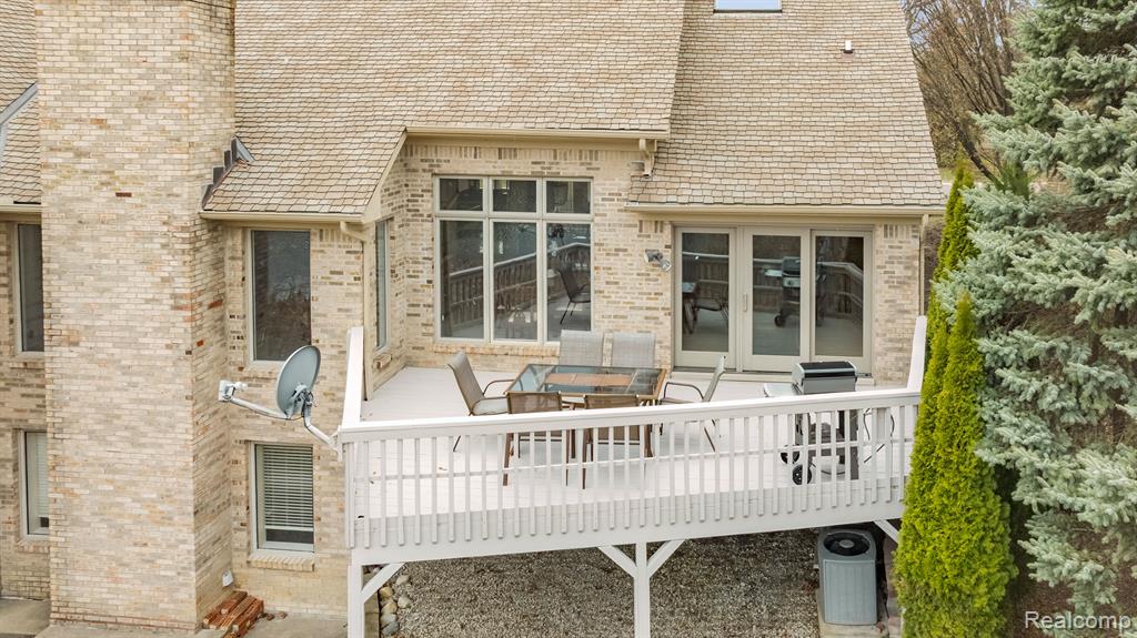 5035 Oakbrooke Drive, West Bloomfield, MI 48323 — Photo 36