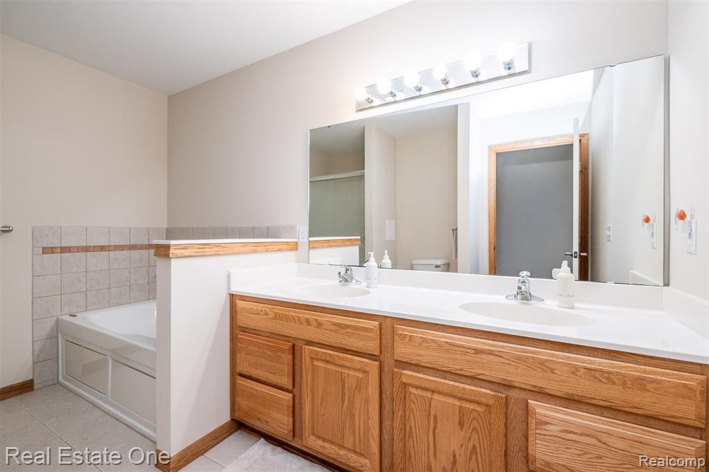6228 Northridge Hills Drive, Brighton, MI 48116 — Photo 28