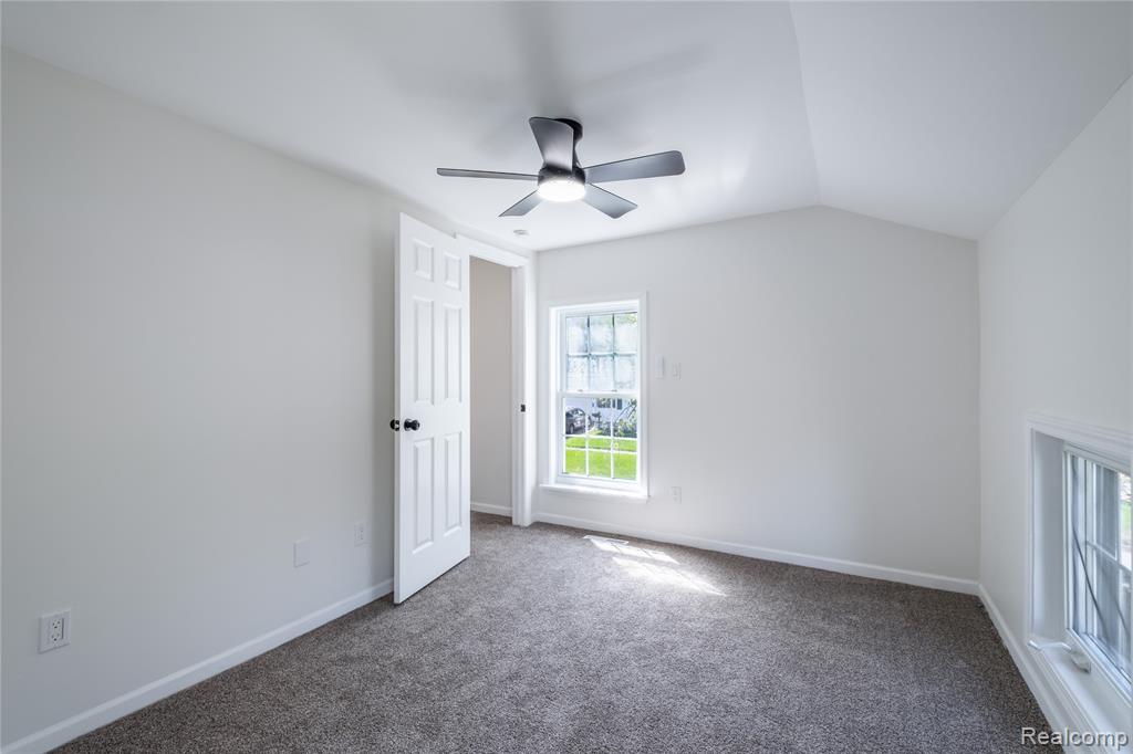 227 Emily Street, Flushing, MI 48433 — Photo 21