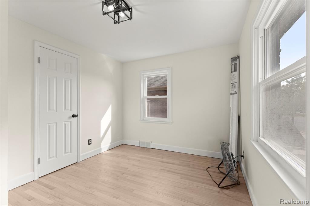 6840 Oakman Boulevard, Dearborn, MI 48126 — Photo 27