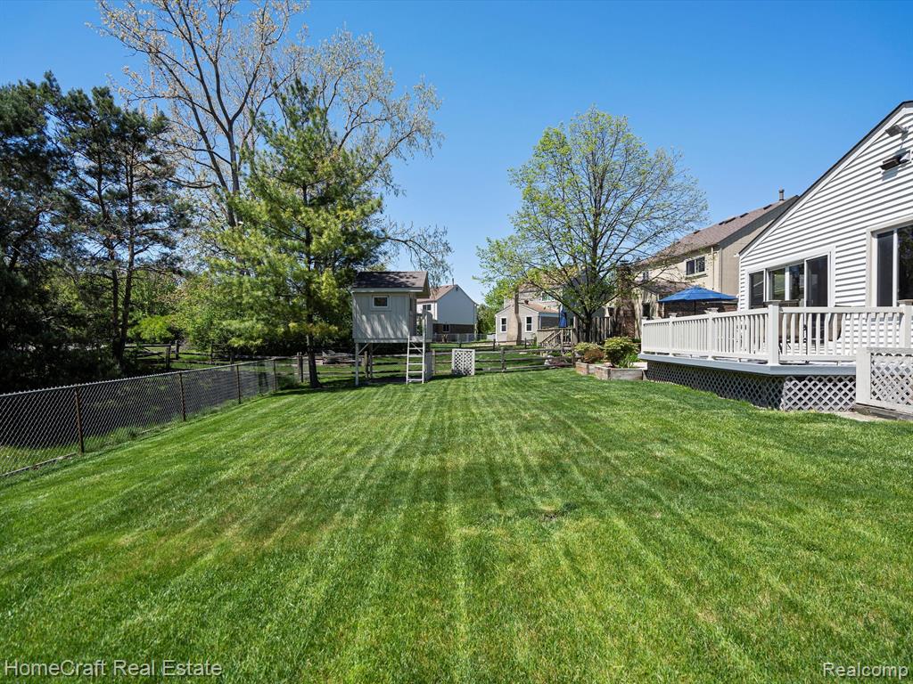 44217 DARTMOUTH Street, Canton, MI 48188 — Photo 47