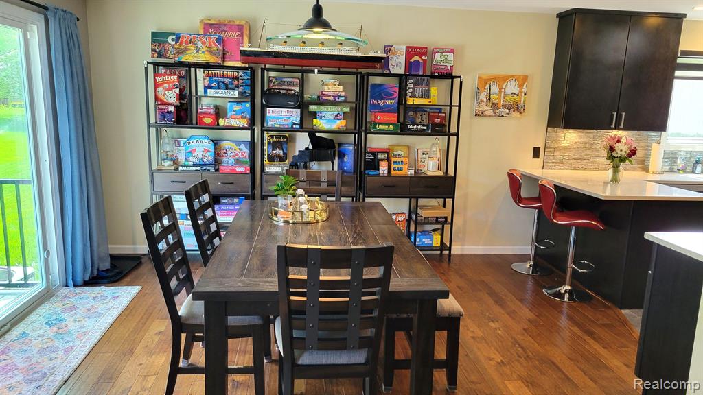 6192 N SHORE Drive, West Bloomfield, MI 48324 — Photo 18