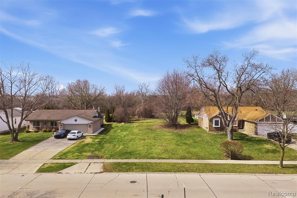 22674 Monterey Drive, Trenton, MI 48183