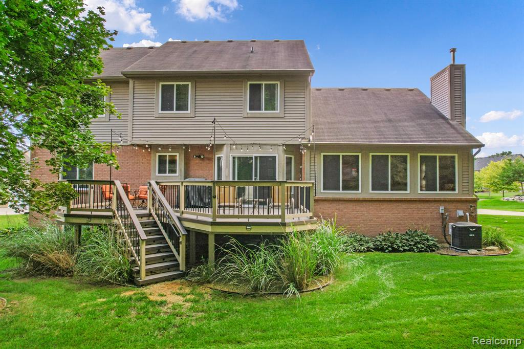 30182 Magnolia Dr Magnolia Drive, New Hudson, MI 48165 — Photo 7