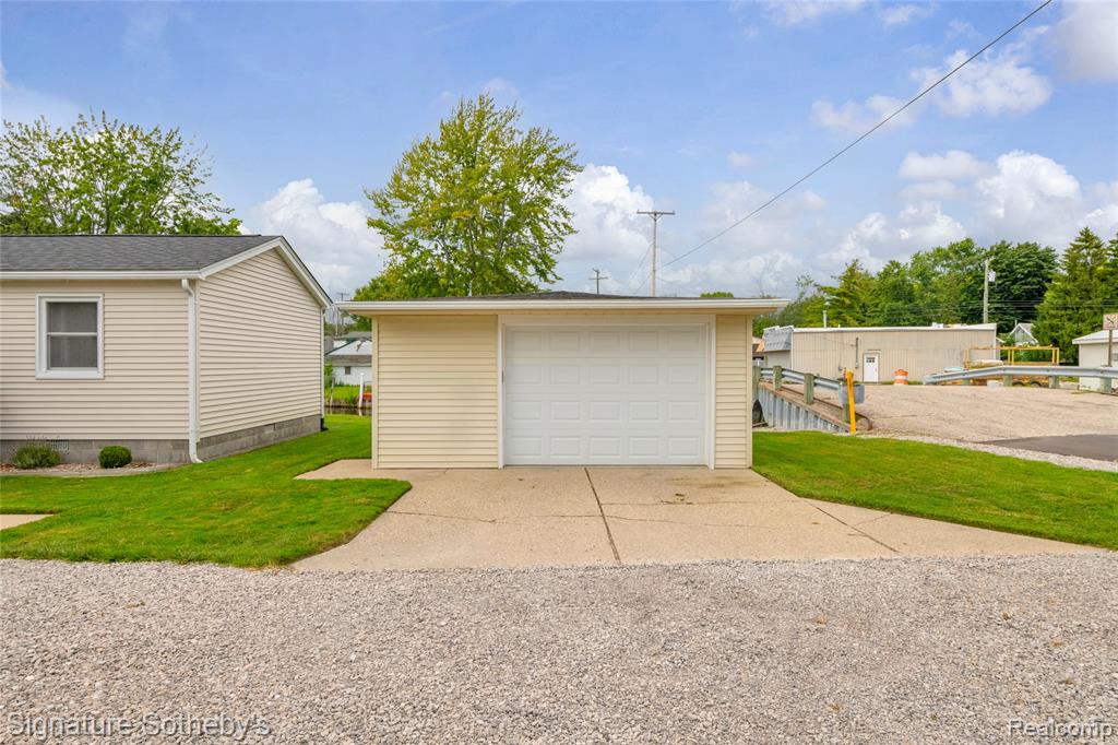 125 North Avenue, Algonac, MI 48001 — Photo 4