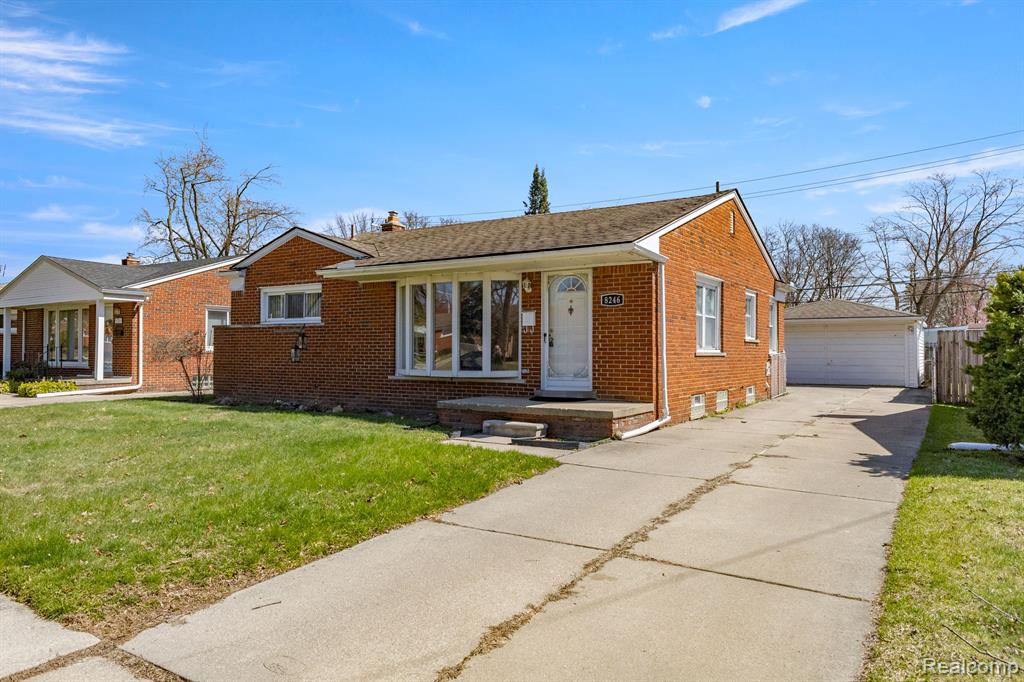 8246 LOCHDALE Street, Dearborn Heights, MI 48127 — Photo 2