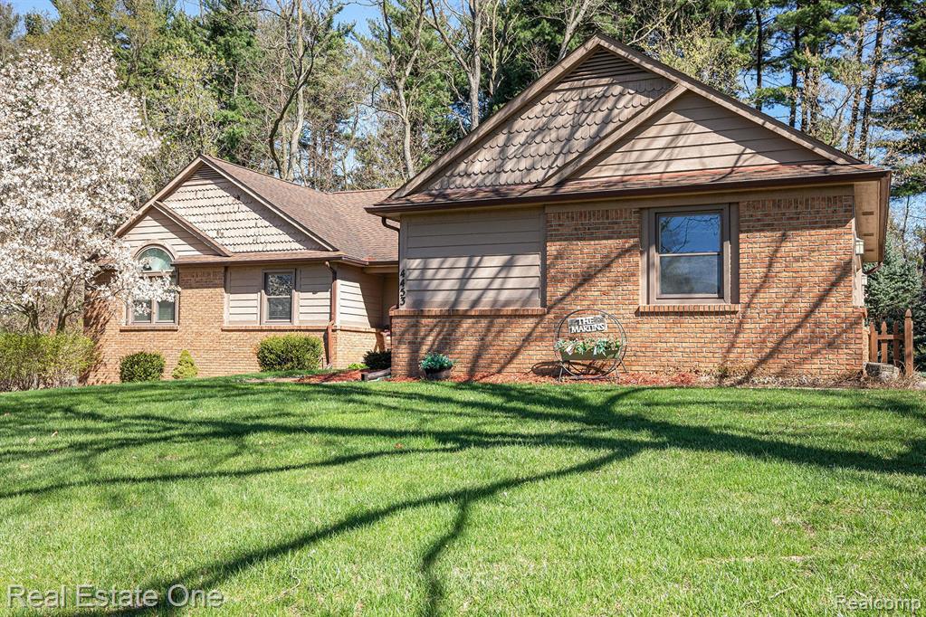 4453 RACEWOOD Drive, Commerce Twp, MI 48382 — Photo 3