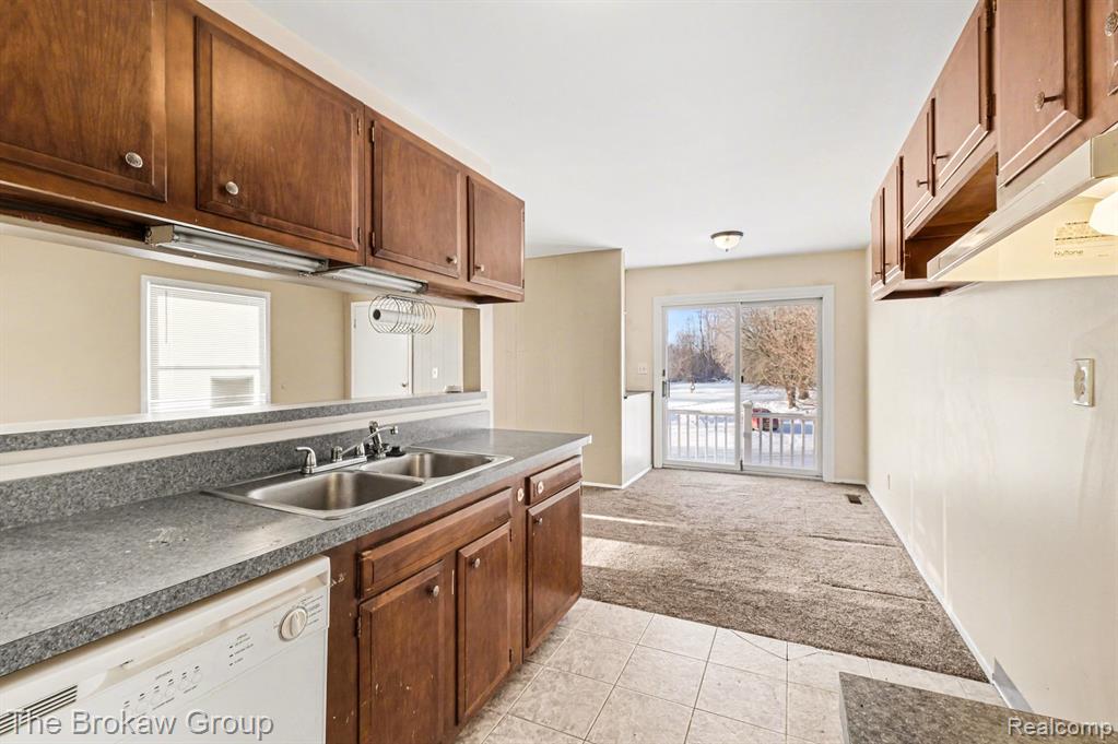 1472 Hunters Ridge Court, Davison, MI 48423 — Photo 9