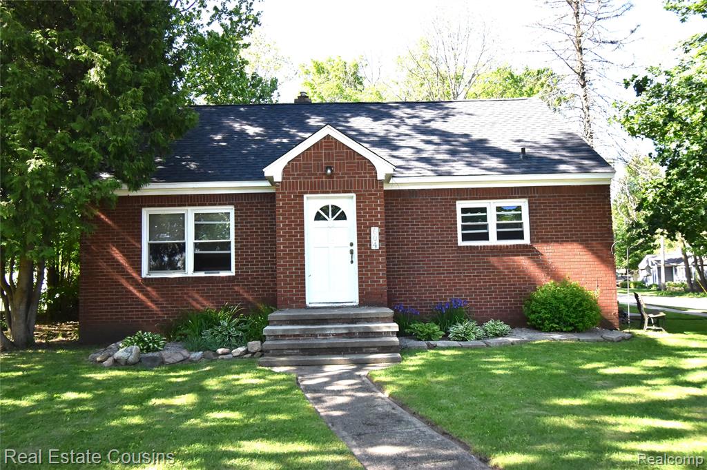 604 MAPLE Street, Howell, MI 48843 — front exterior
