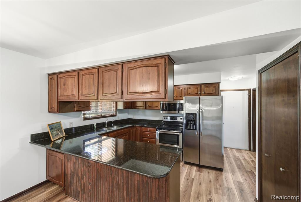 29940 29 Mile Road, Lenox, MI 48048 — Photo 8