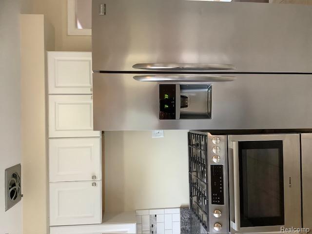 732 Harcourt Road, Grosse Pointe Park, MI 48230 — Photo 8