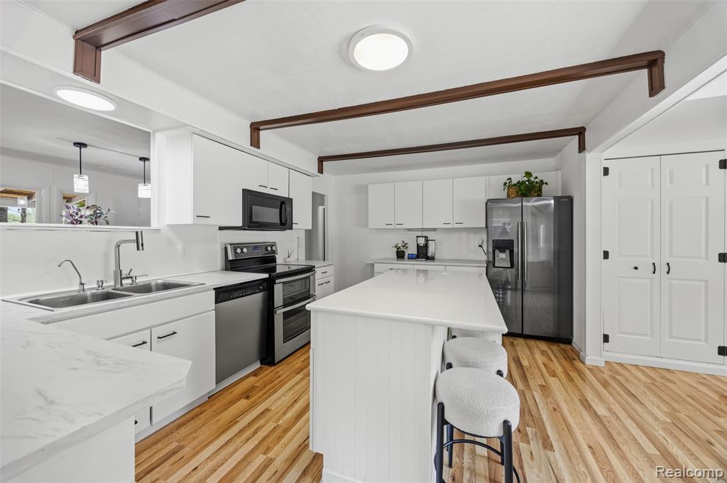 8025 Fieldcrest Drive, Brighton, MI 48116 — Photo 6
