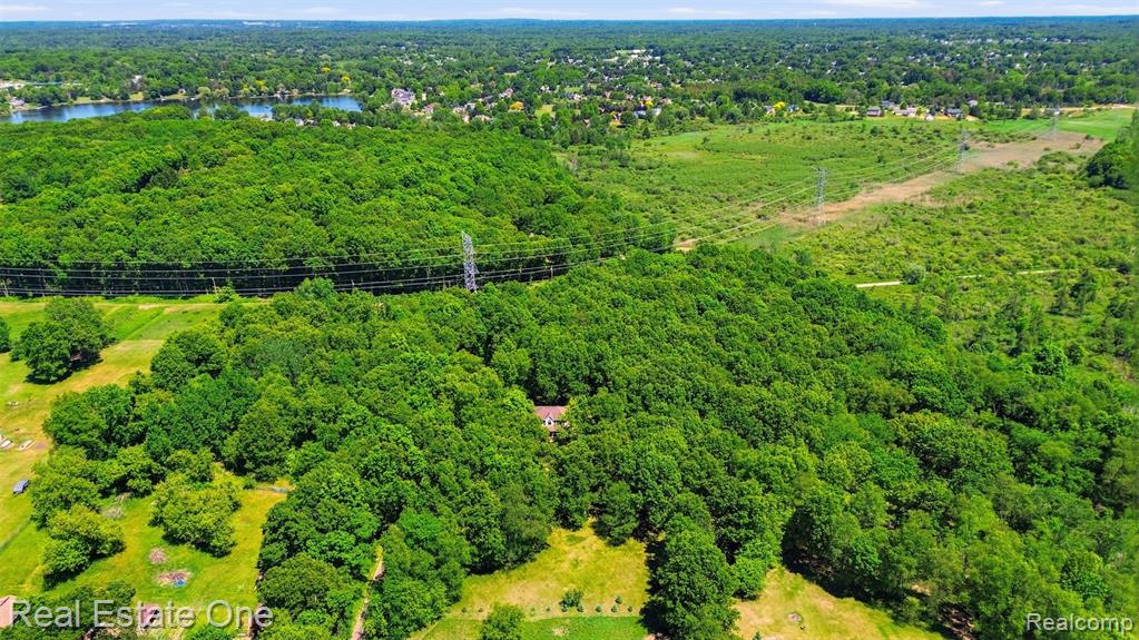 3559 Perry Lake Road, Ortonville, MI 48462 — Photo 16