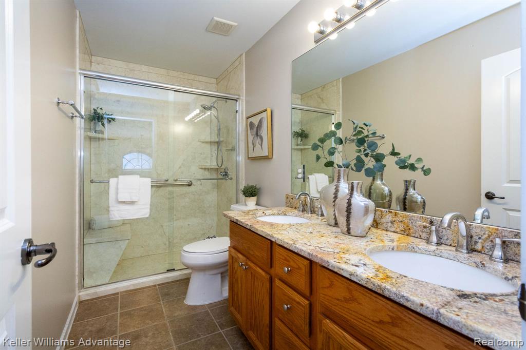 24975 Bloomfield Court, Novi, MI — Photo 31