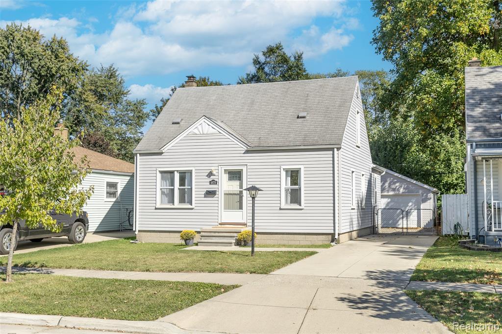 4679 Mayfair Street, Dearborn Heights, MI 48125 — front exterior