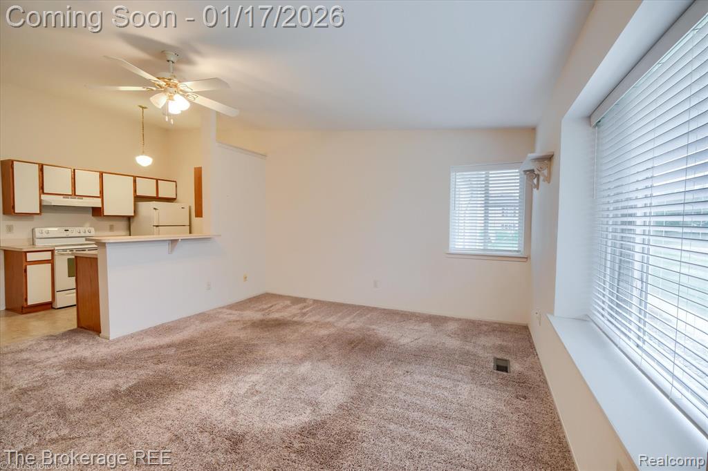 9443 Forestview Circle, Grand Blanc, MI 48439 — Photo 6