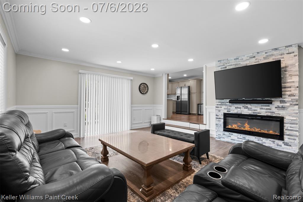 8316 Speedway Drive, Utica, MI 48317 — Photo 11