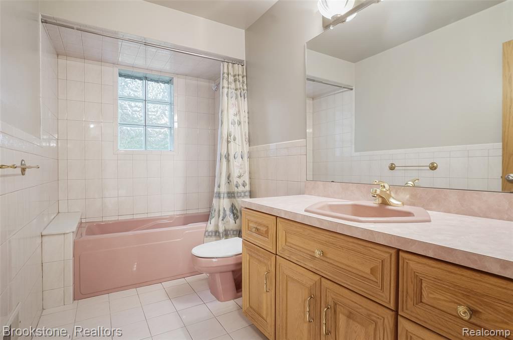 8948 Chestnut Run Drive, Shelby Twp, MI 48317 — Photo 23