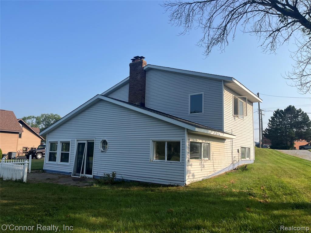 2929 N River Road, Fort Gratiot, MI 48059 — Photo 6
