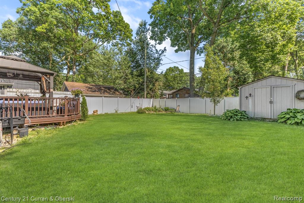 3633 Richmond St, Waterford, MI 48328 — Photo 18