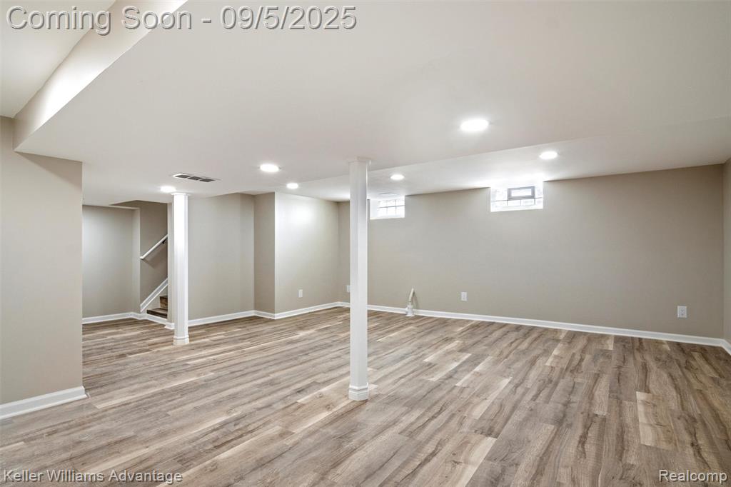 9844 E Clements Circle, Livonia, MI 48150 — Photo 25