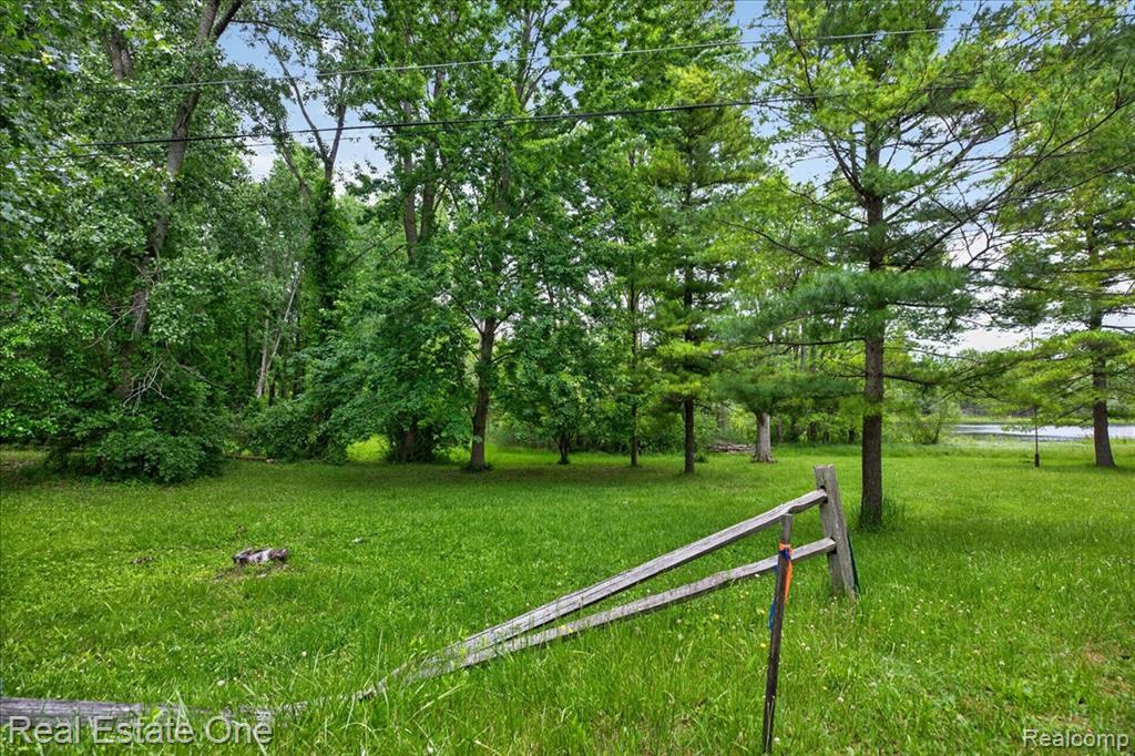 425 Courtney Road, Leonard, MI 48367 — Photo 67