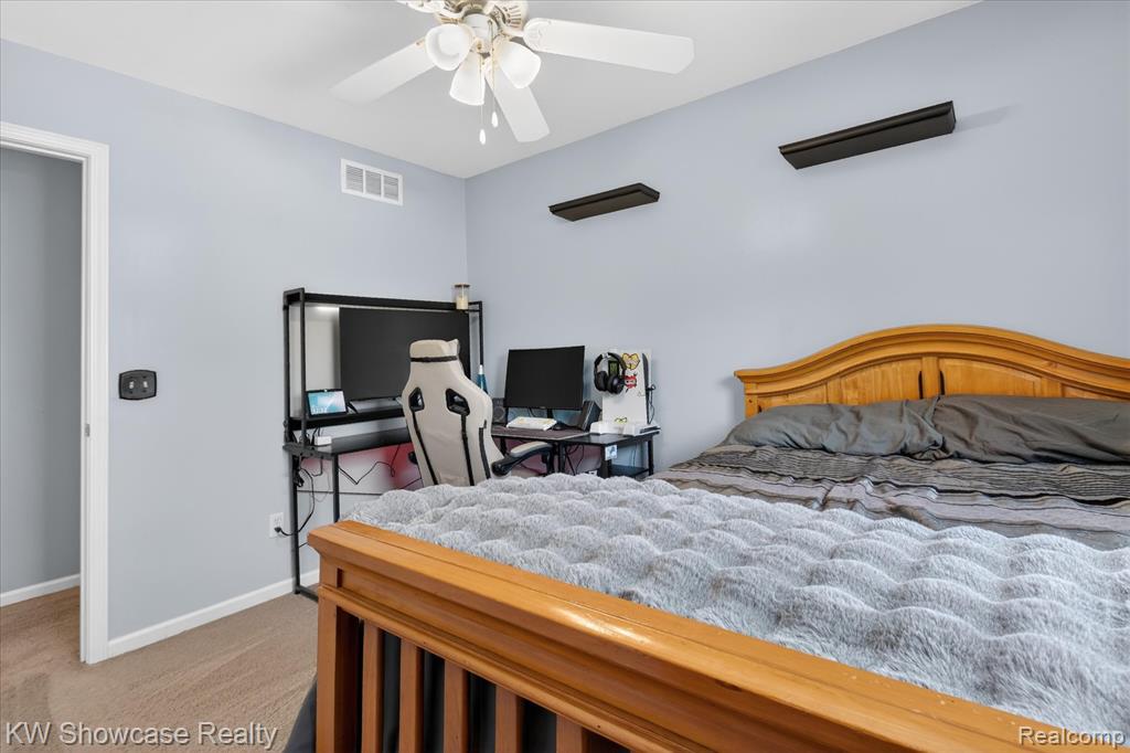 662 Tierney Avenue, Highland, MI 48356 — Photo 24