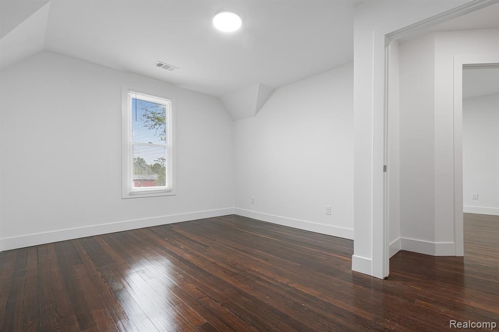 5442 Iroquois Street, Detroit, MI 48213 — Photo 19