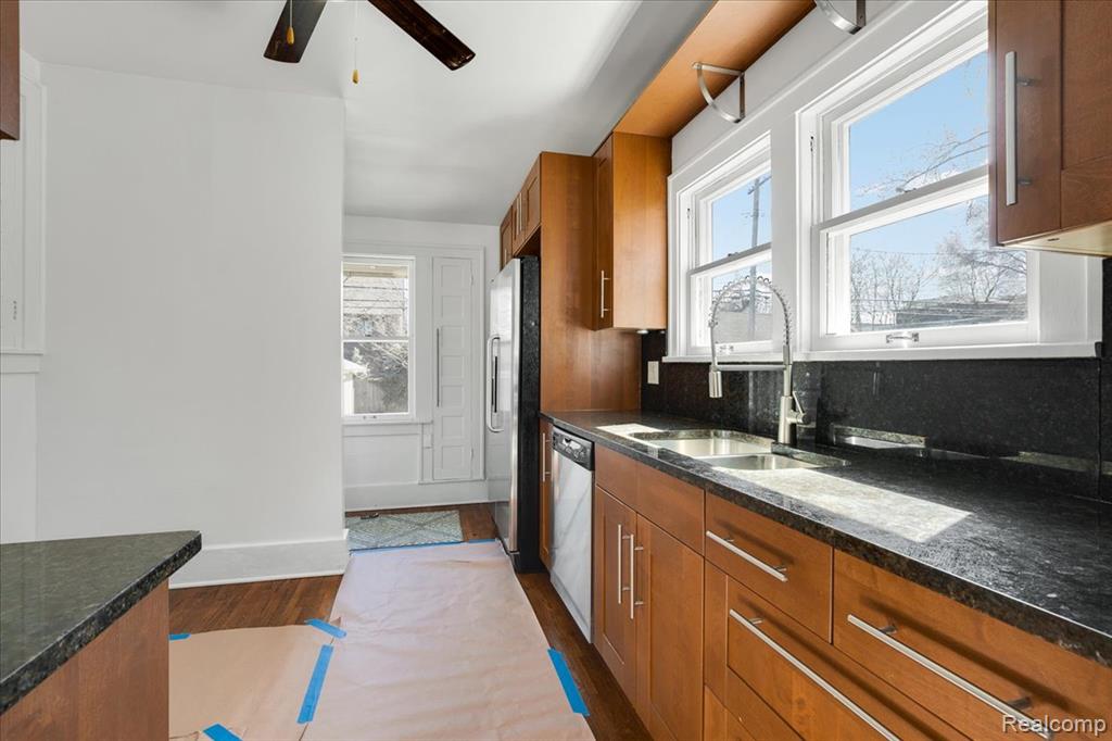 522 N Washington Avenue, Royal Oak, MI 48067 — Photo 6