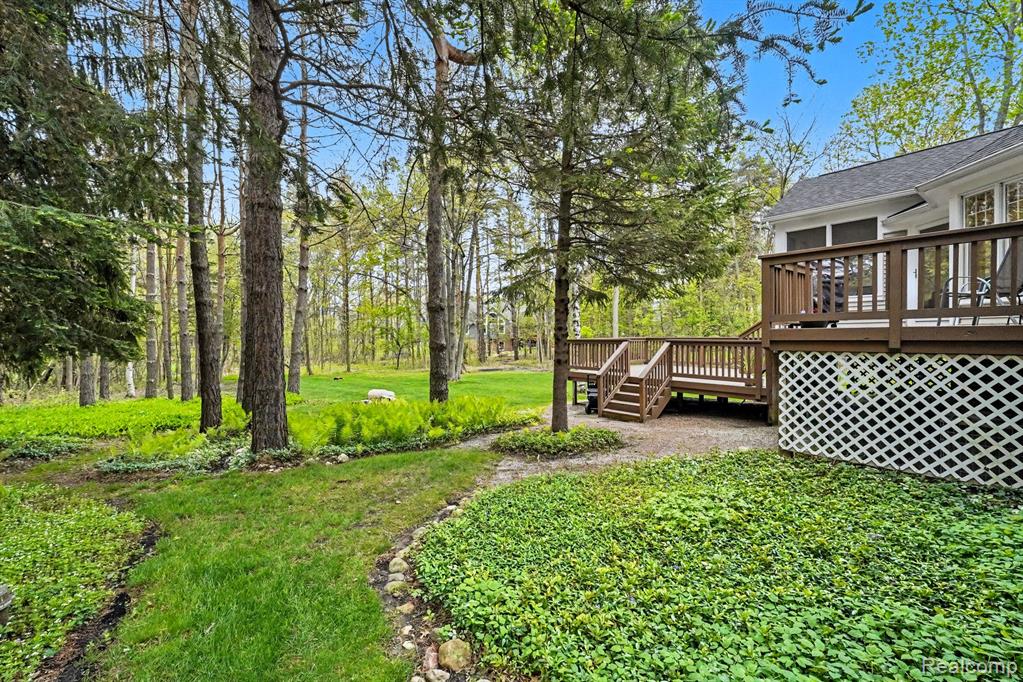 7690 Allen Road, Clarkston, MI 48348 — Photo 36