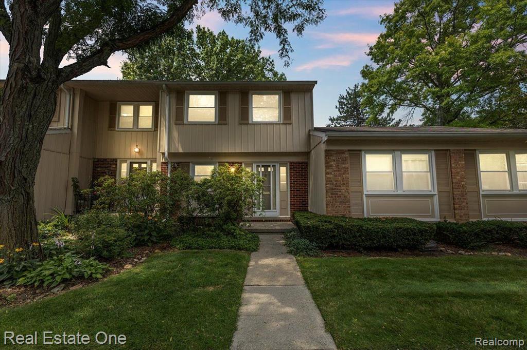 1649 BRENTWOOD Drive, 140, Troy, MI 48098 — Photo 9
