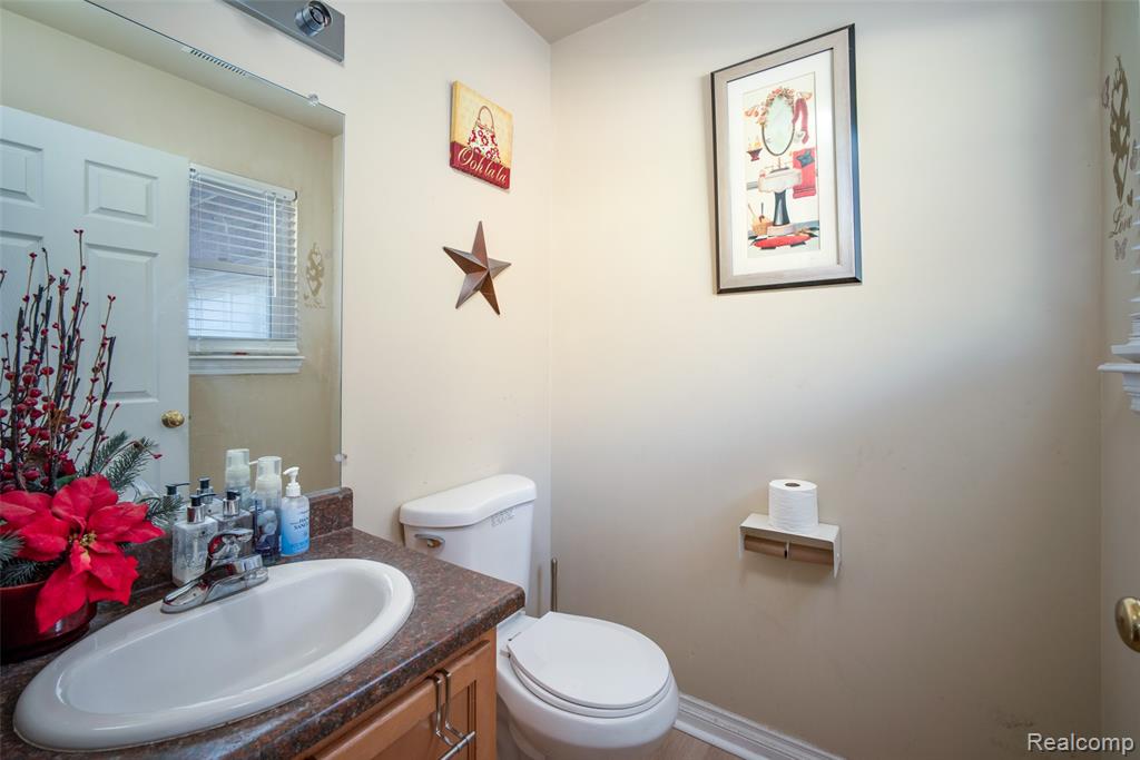 28136 Fortson Lane, Inkster, MI 48141 — Photo 10