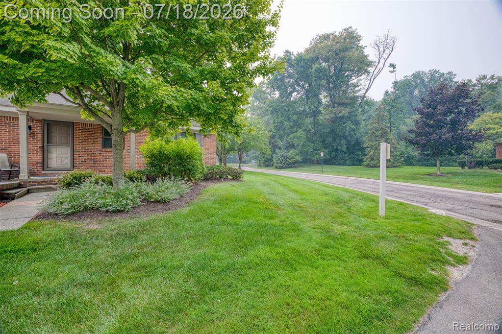7482 Sheffield, West Bloomfield, MI — Photo 33